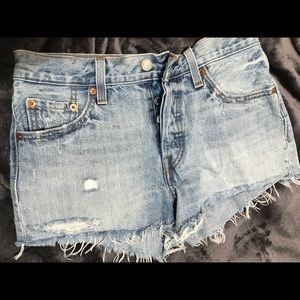 Levi’s 501 lightwash denim shorts